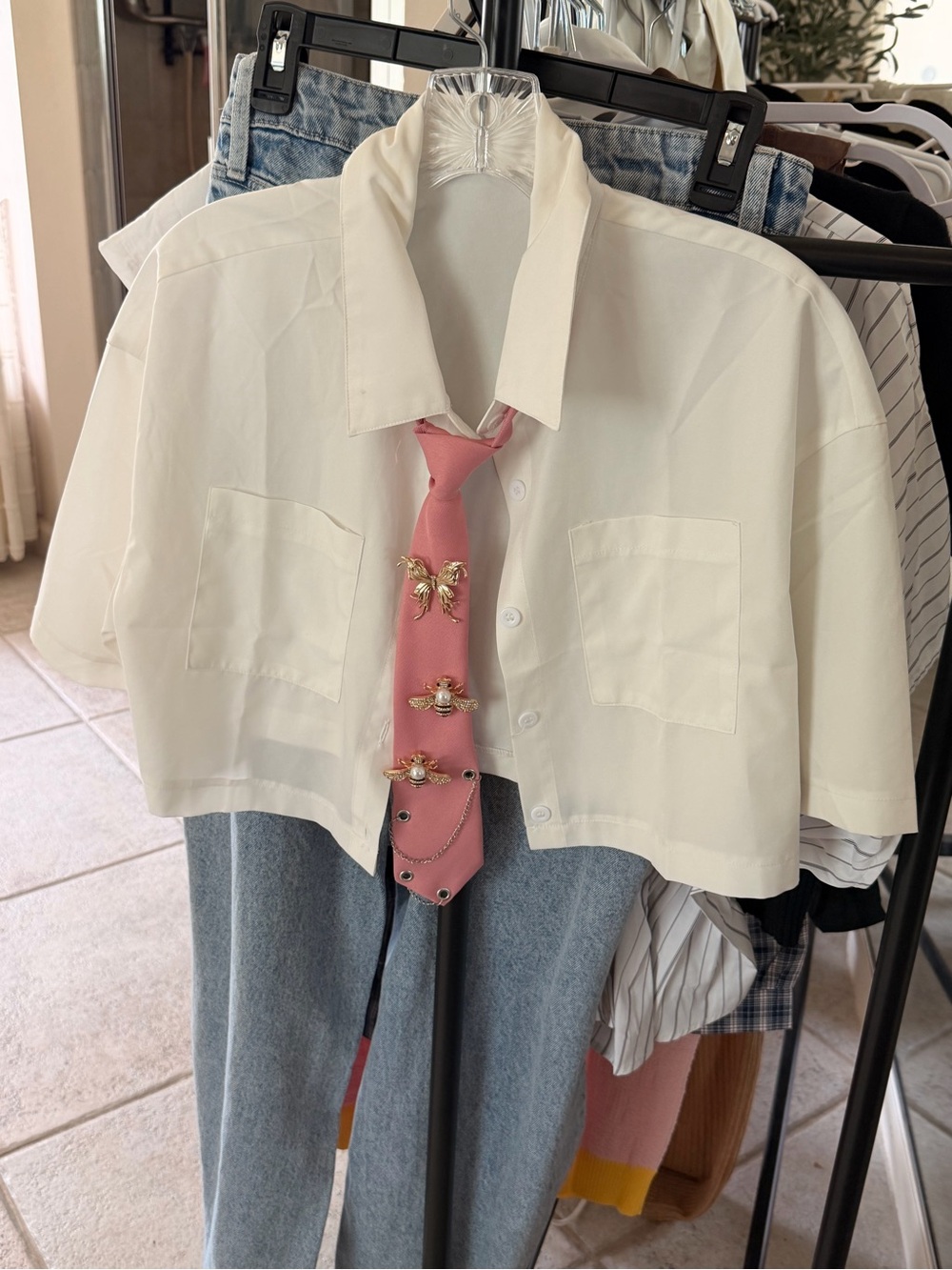 Cropped Cream Button-Front Women's Top with Pink Accent Tie